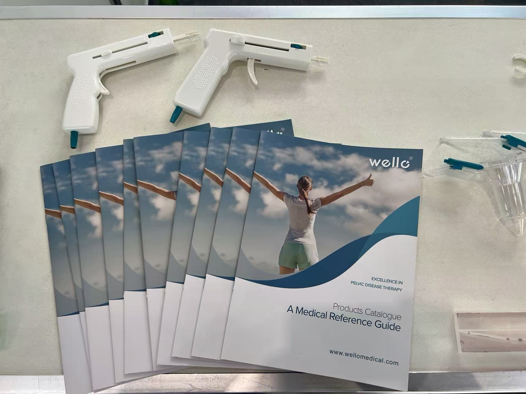 Visitors exploring Wellocare's minimally invasive medical solutions